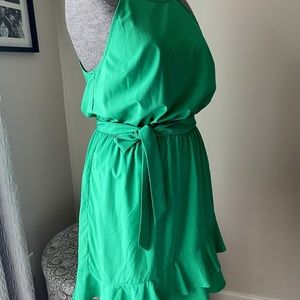 Kelly green casual party or vacation dress, Size L.